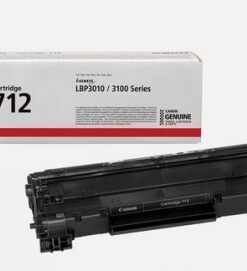 Mustavalkoinen Canon-lasertulostimen värikasetti, mallia 712, edestä kuvattuna vaakasuorassa; taustalla tuotepakkaus.