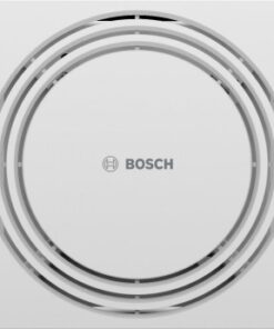 Valkoinen neliömäinen poistoilmapuhallin, keskiössä Boschin logo, ympyräkuvioinen ilmanottoaukko.