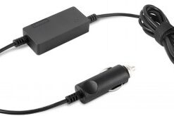 Musta Lenovo 65W USB-C DC -matkasovitin, sisältäen virtalähteen, USB-C-kaapelin ja tupakansytytinliitännän, suorakulmaises...