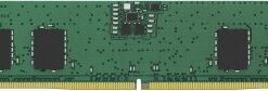 Vihreä Kingston 8GB DDR5-muistikampa kultaisten kosketuspintojen kera, ylhäältä kuvattuna.