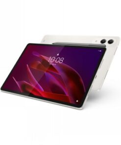 Lenovo Yoga Tab 11.1 tuplakamera, valkoinen runko ja 3.2K kosketusnäyttö punaisella kuvioidulla taustalla.
